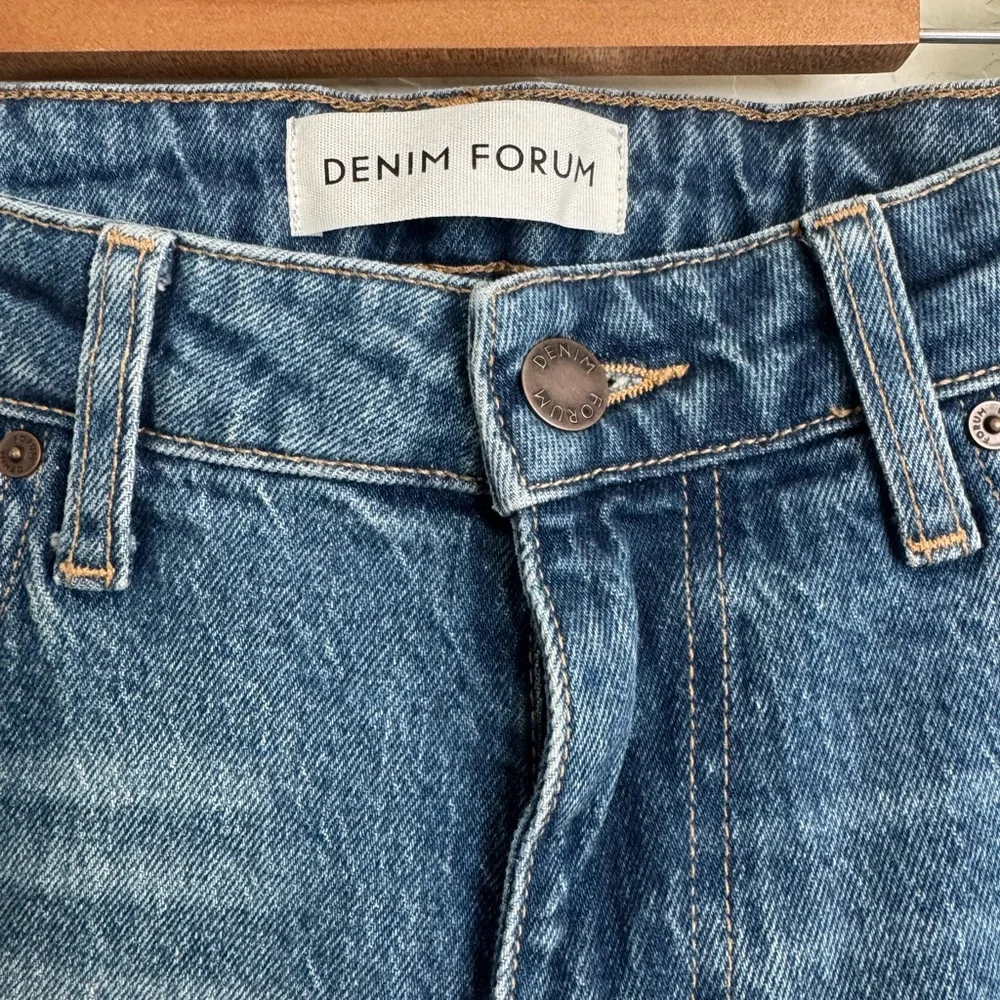 ARITZIA Denim Forum "No Stress" Straight Leg Jeans Medium Blue Size 27 - Picture 3 of 6